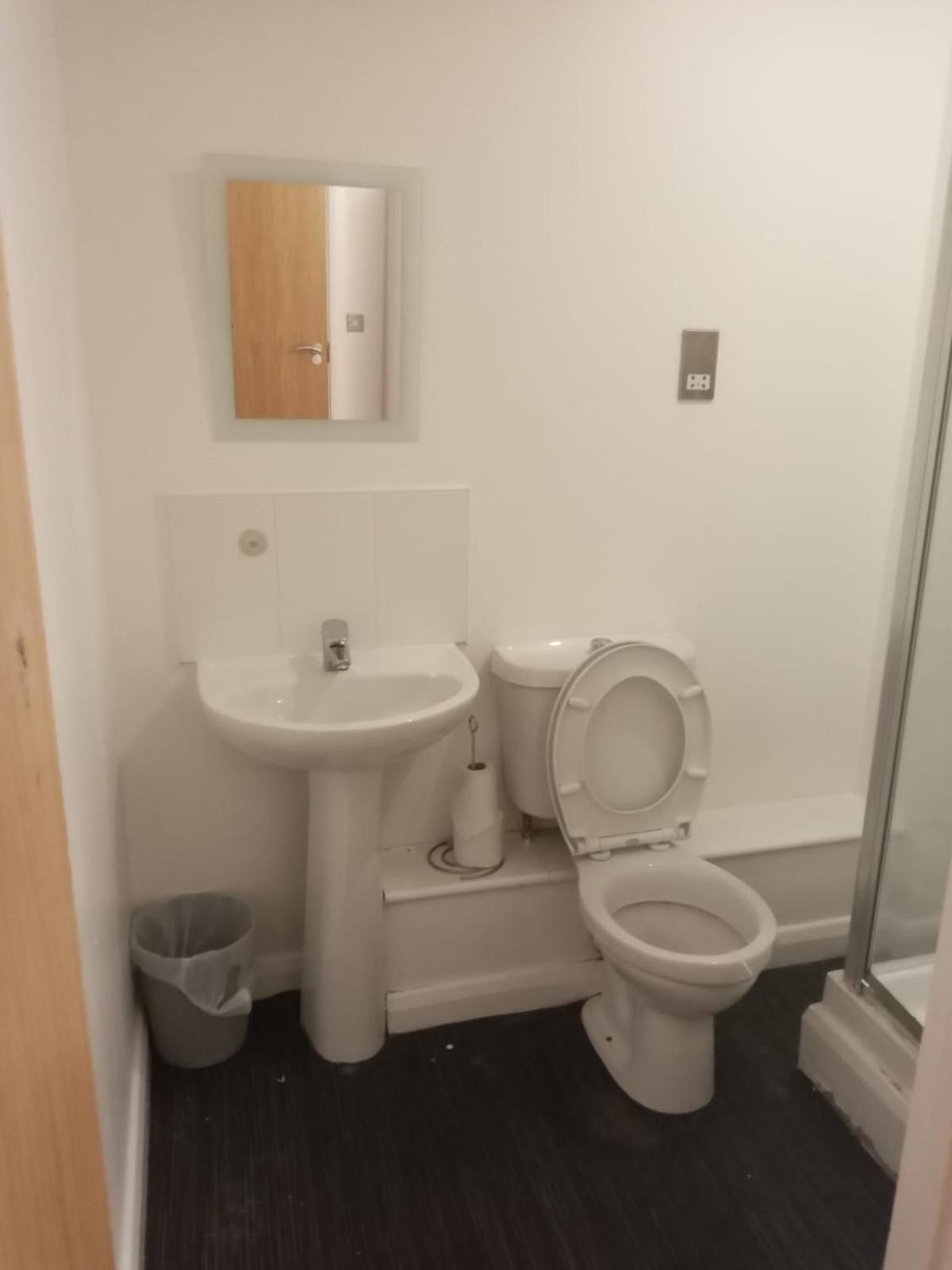 Freyas Apartment Manchester Ngoại thất bức ảnh